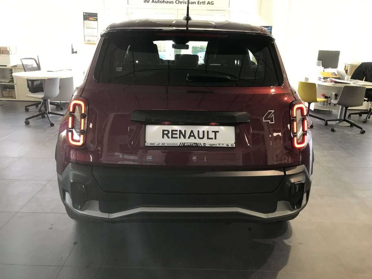 Fahrzeugbild eines Renault 4 E-TECH