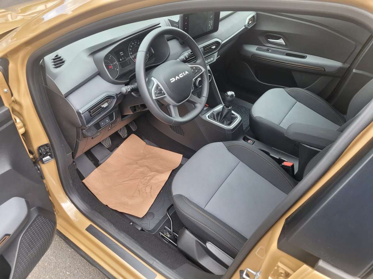 Fahrzeugbild eines Dacia Sandero