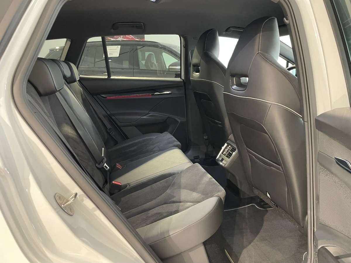 Fahrzeugbild eines Skoda ENYAQ