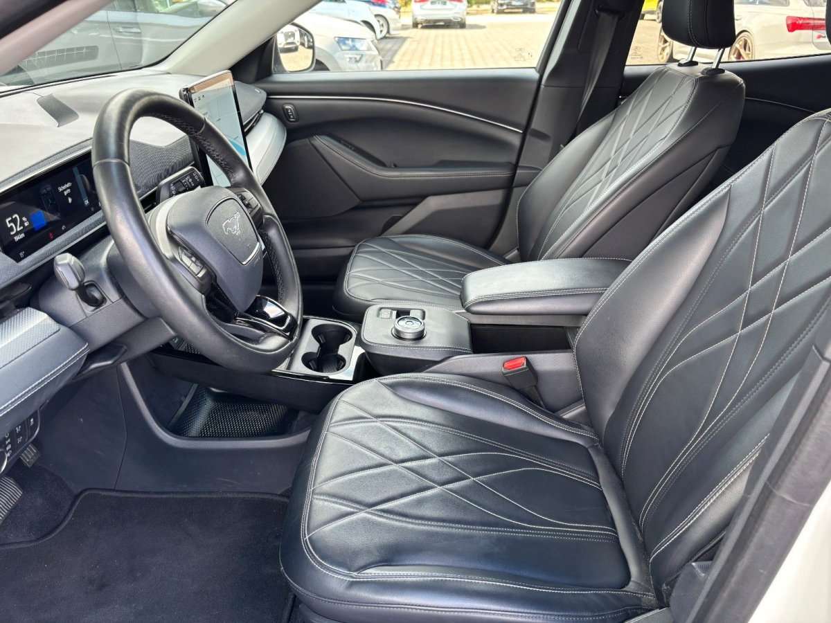 Fahrzeugbild eines Ford Mustang Mach-E