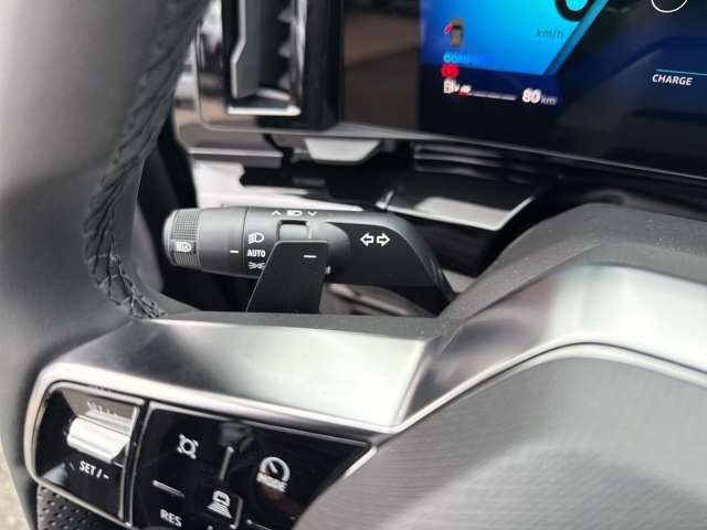 Fahrzeugbild eines Renault Rafale