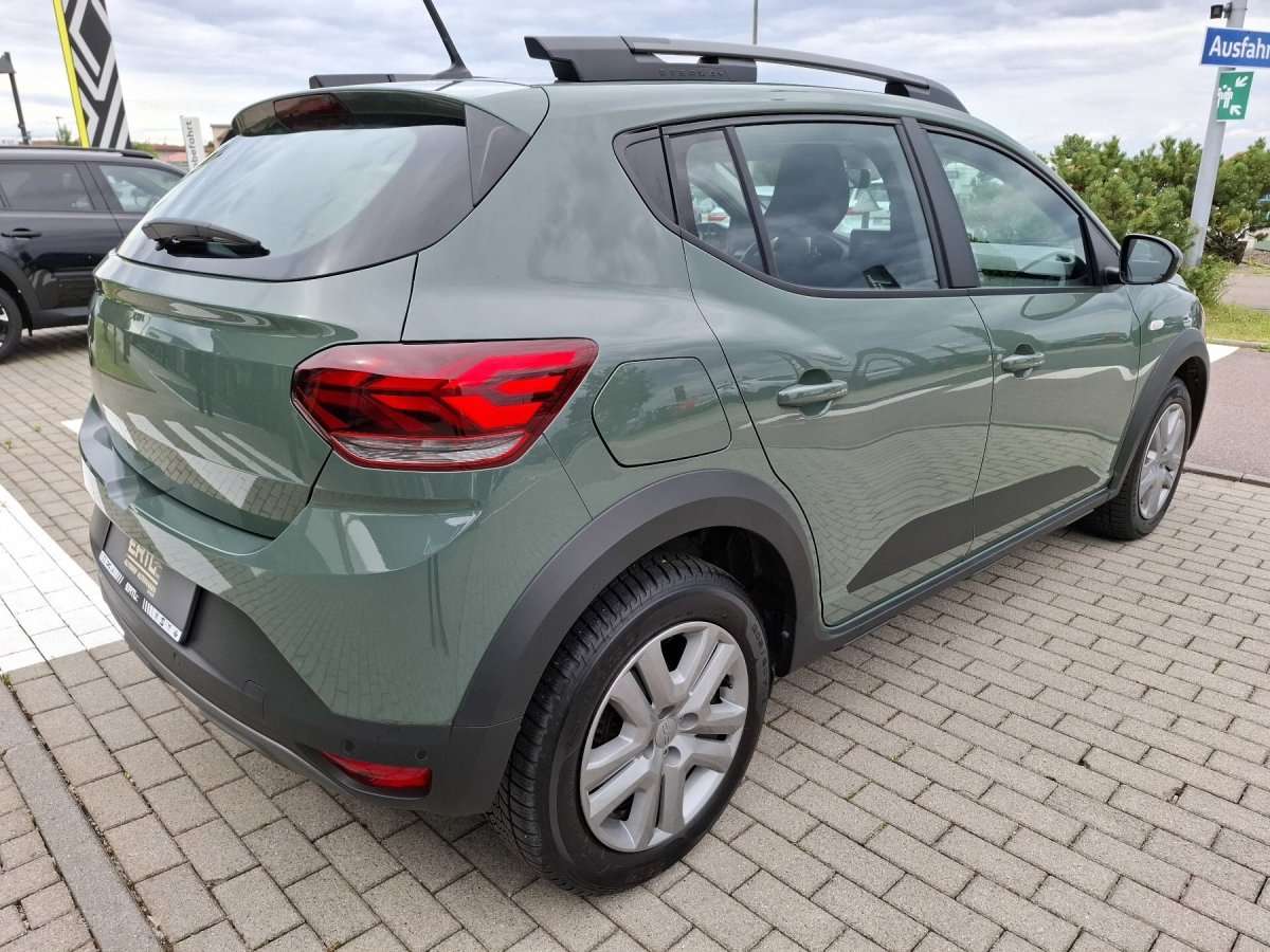 Fahrzeugbild eines Dacia Sandero