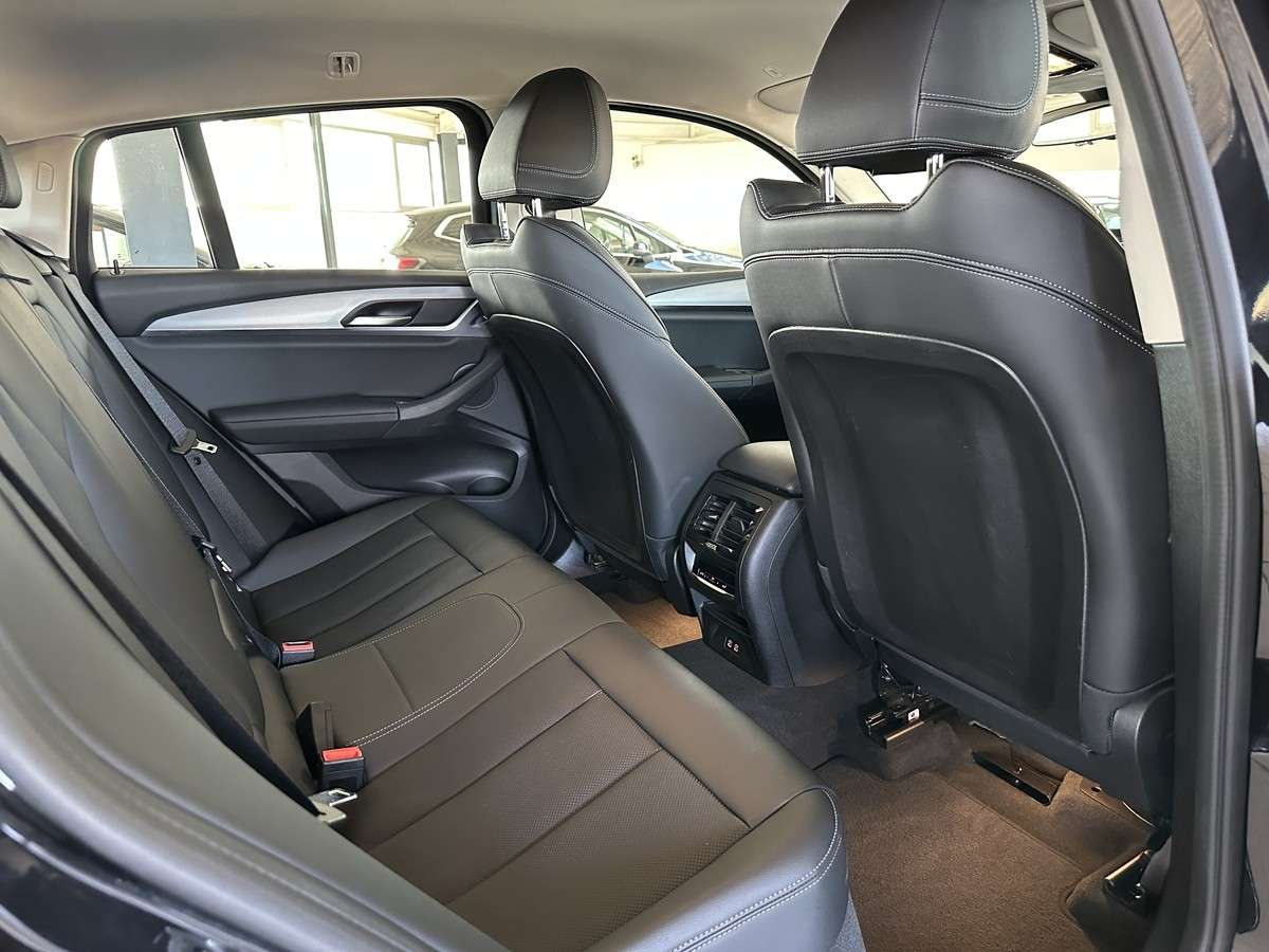 Fahrzeugbild eines BMW X4