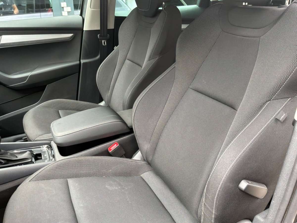Fahrzeugbild eines Skoda Karoq