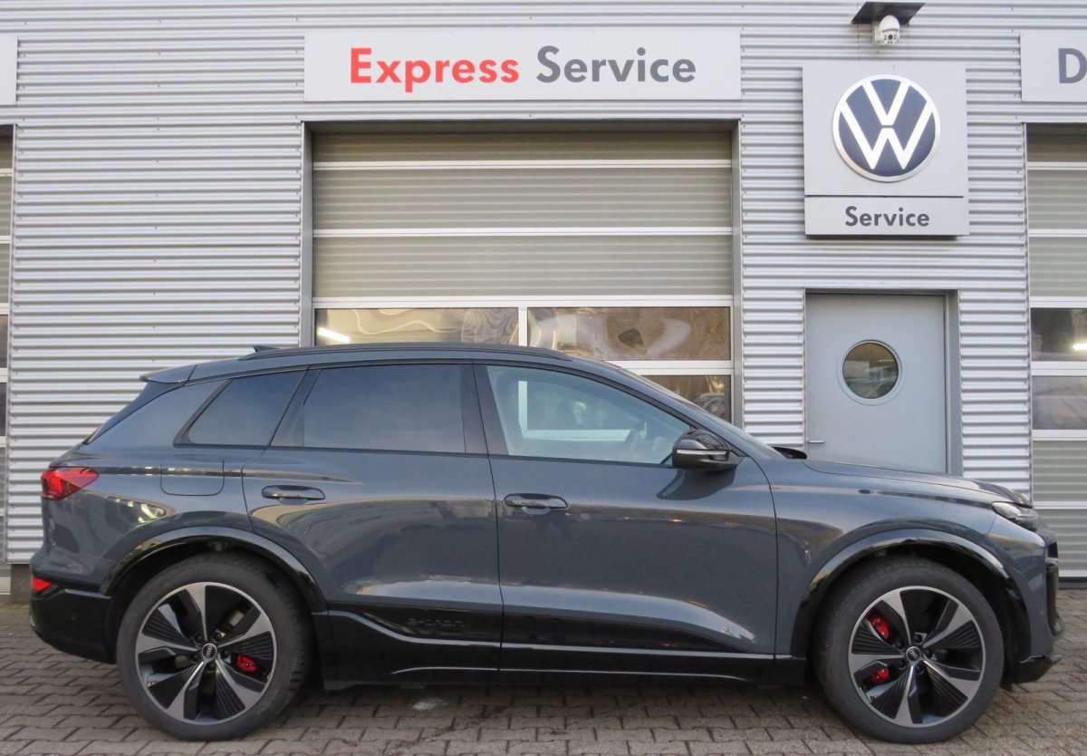 Fahrzeugbild eines Audi Q6 e-tron