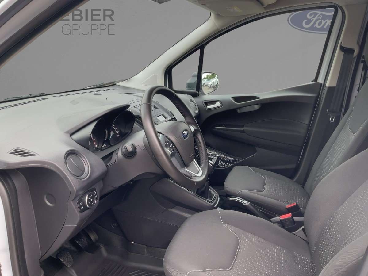 Fahrzeugbild eines Ford Transit Courier