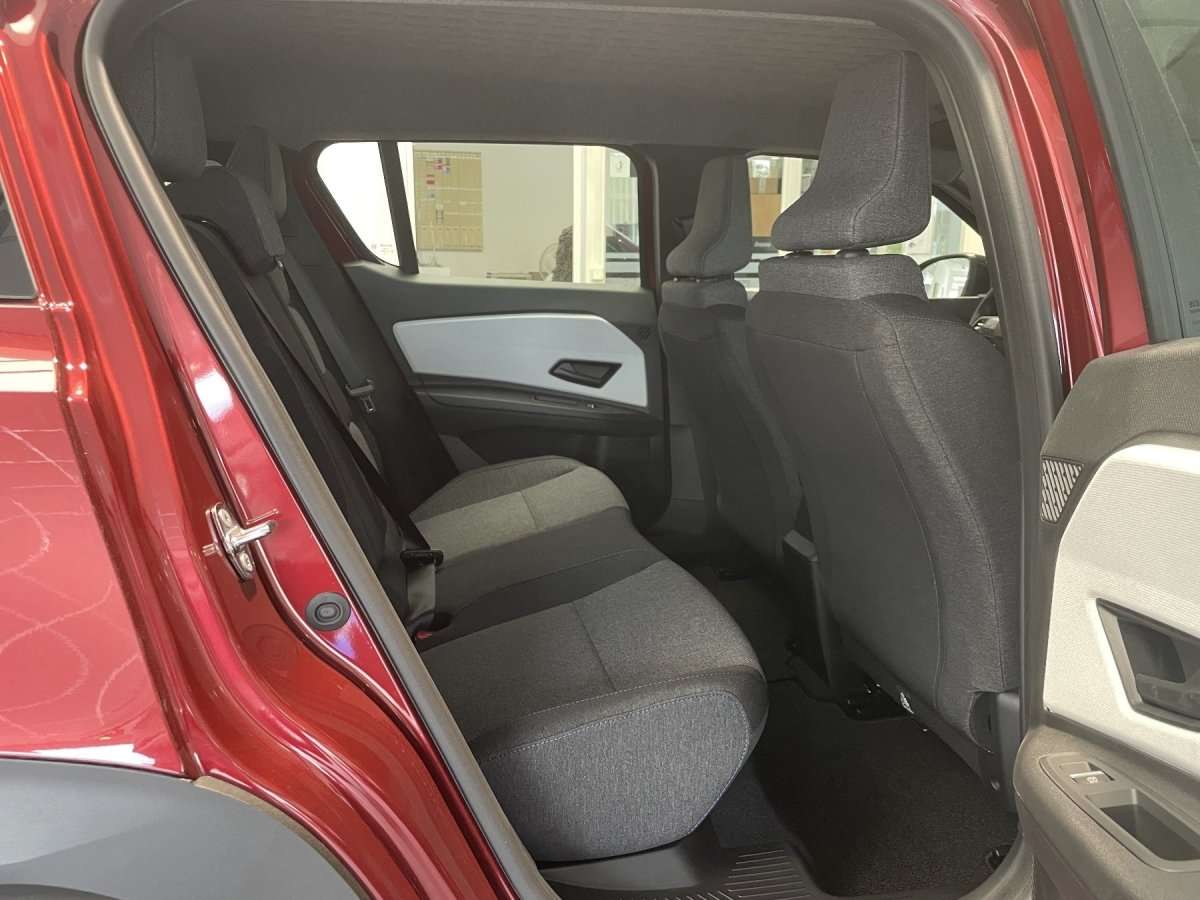 Fahrzeugbild eines Renault 4 E-TECH