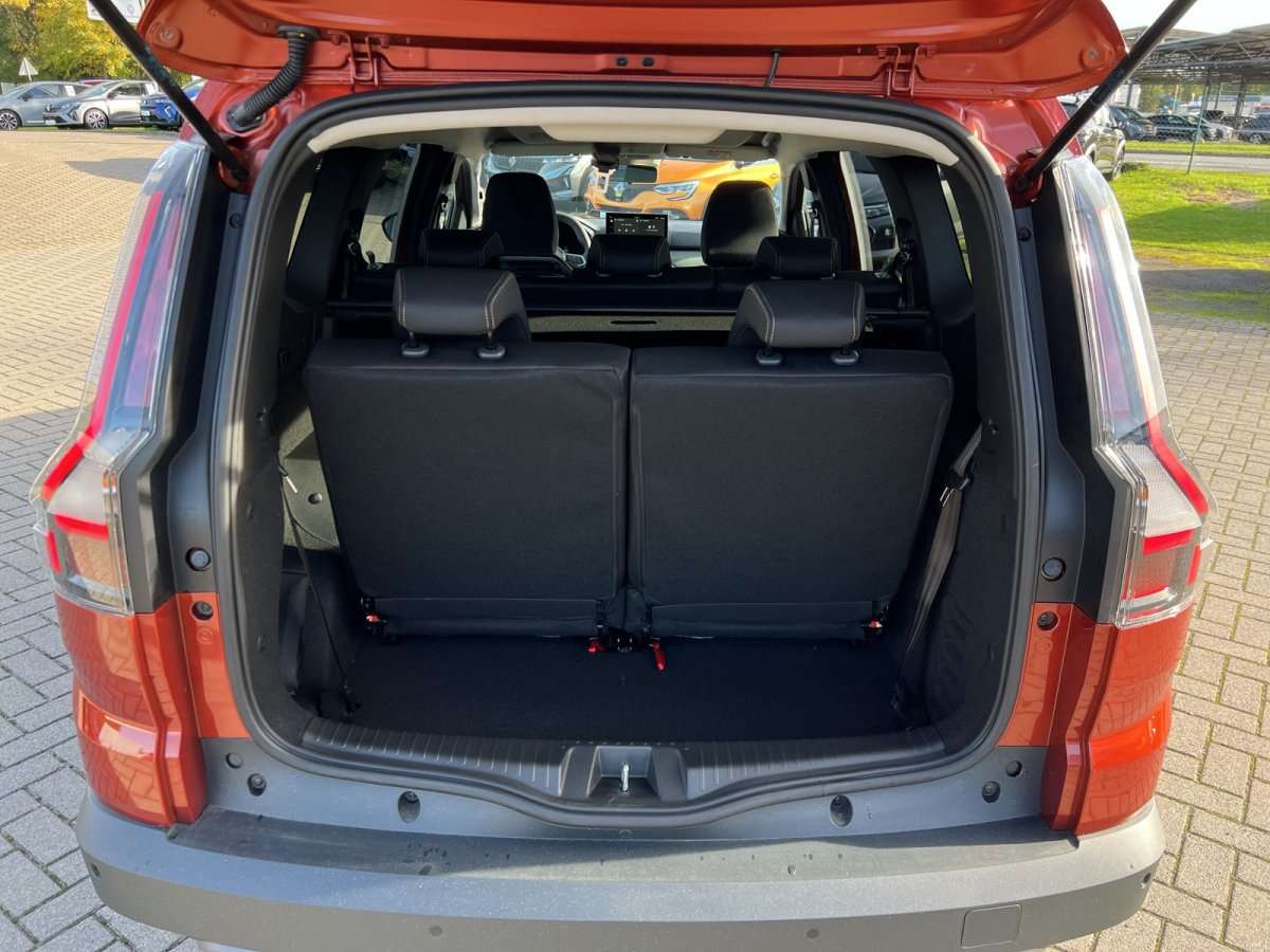 Fahrzeugbild eines Dacia Jogger