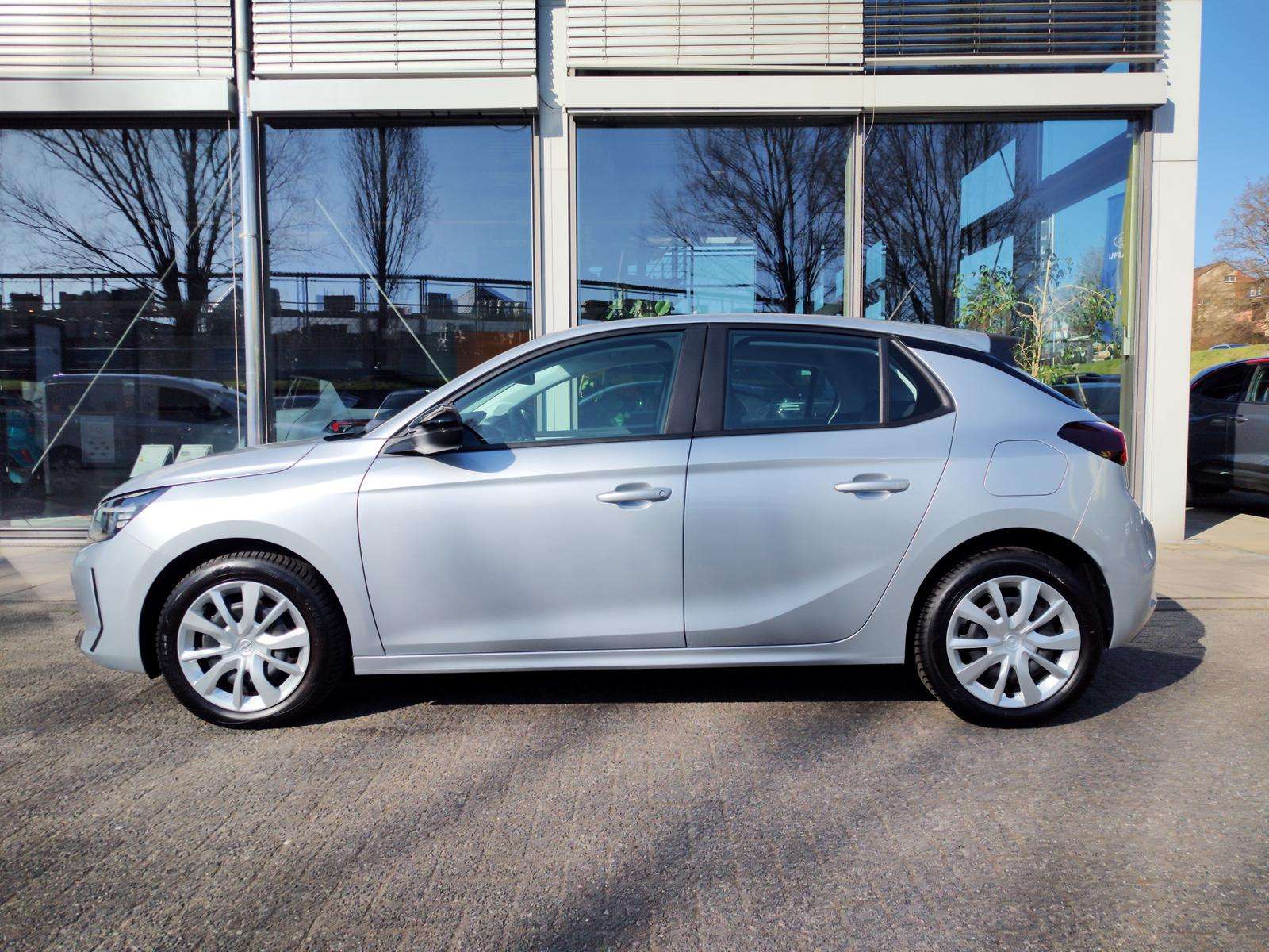 Fahrzeugbild eines Opel Corsa