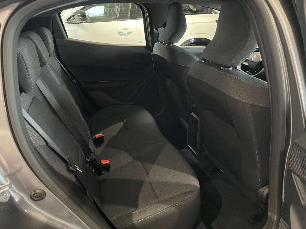 Fahrzeugbild eines Renault Clio