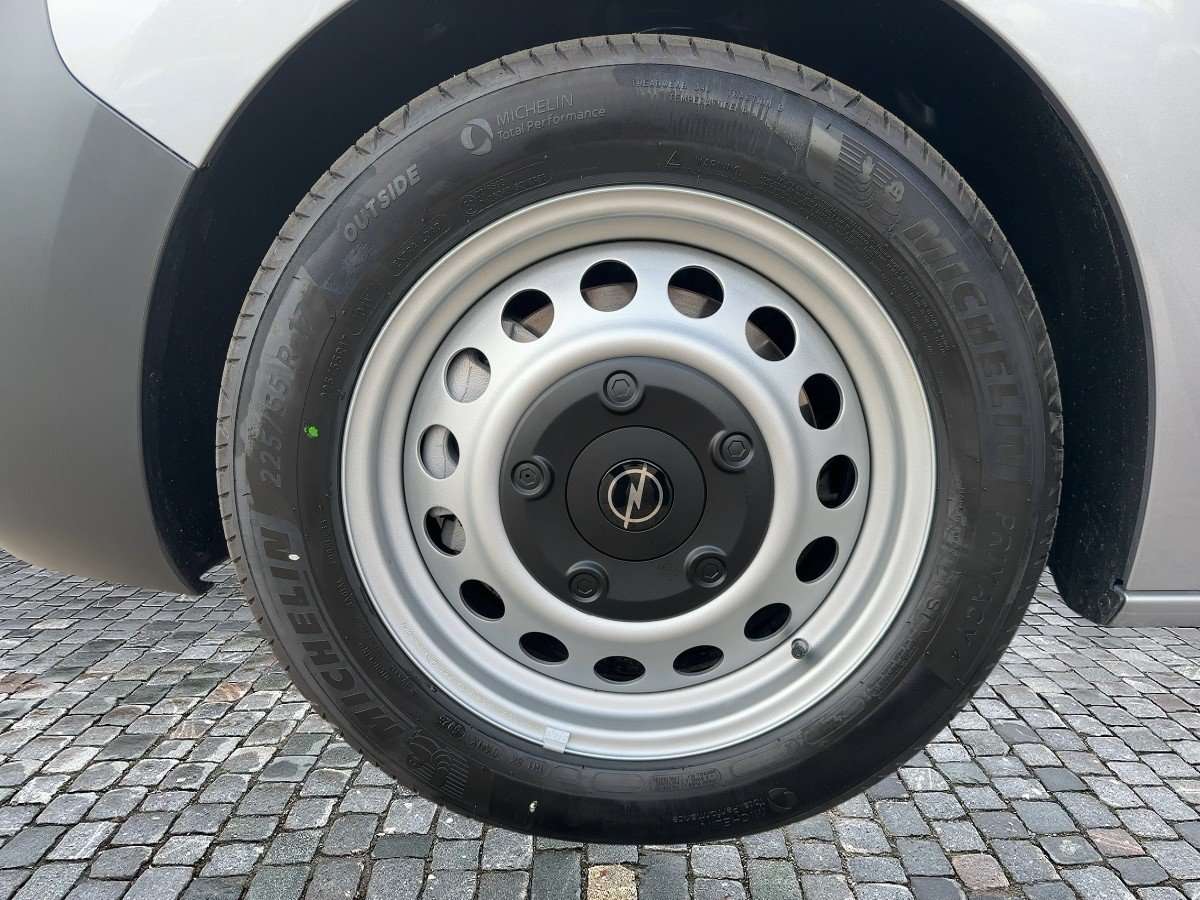 Fahrzeugbild eines Opel Vivaro