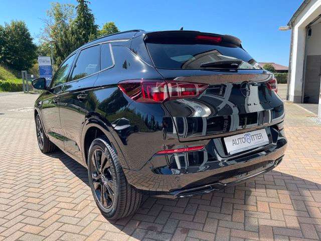 Fahrzeugbild eines Opel Grandland X