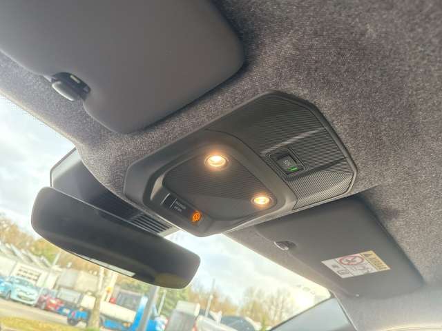 Fahrzeugbild eines Renault 5 E-TECH