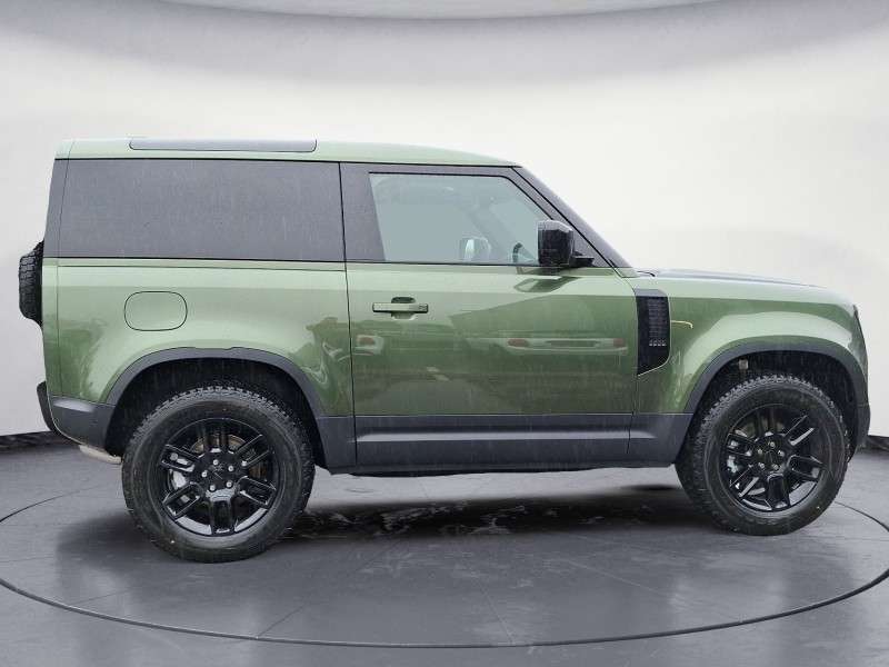 Fahrzeugbild eines Land Rover Defender