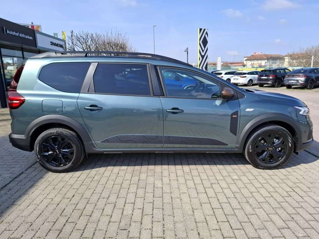 Fahrzeugbild eines Dacia Jogger
