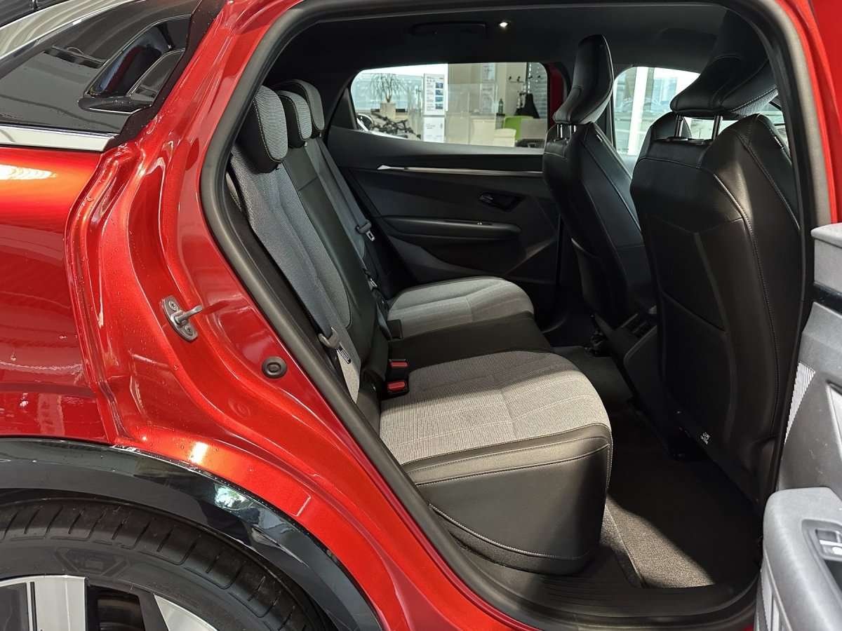 Fahrzeugbild eines Renault Megane E-TECH