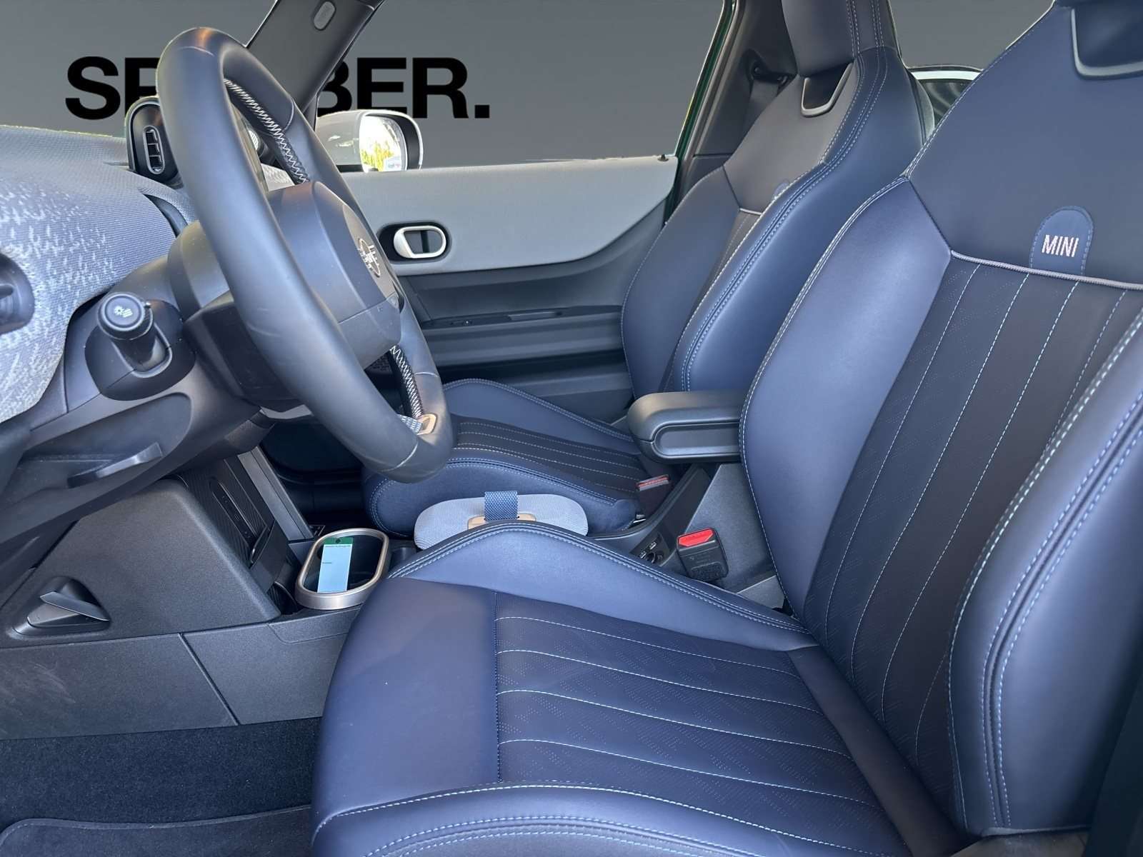 Fahrzeugbild eines MINI COOPER