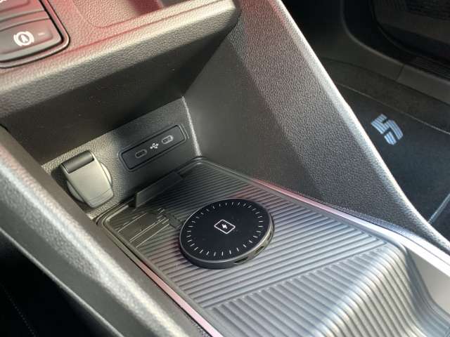 Fahrzeugbild eines Renault 5 E-TECH