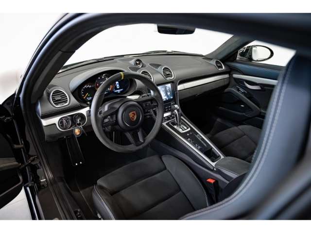 Fahrzeugbild eines Porsche Cayman