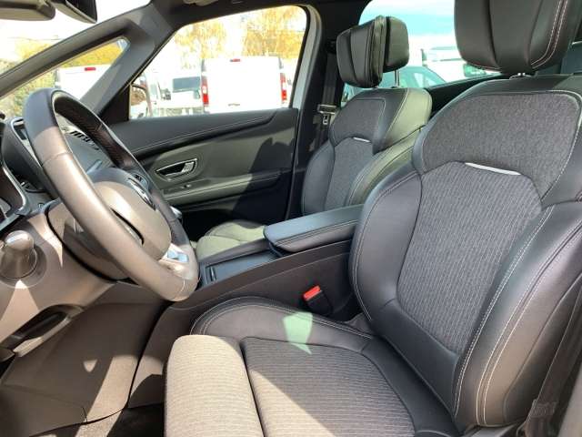 Fahrzeugbild eines Renault Grand Scénic