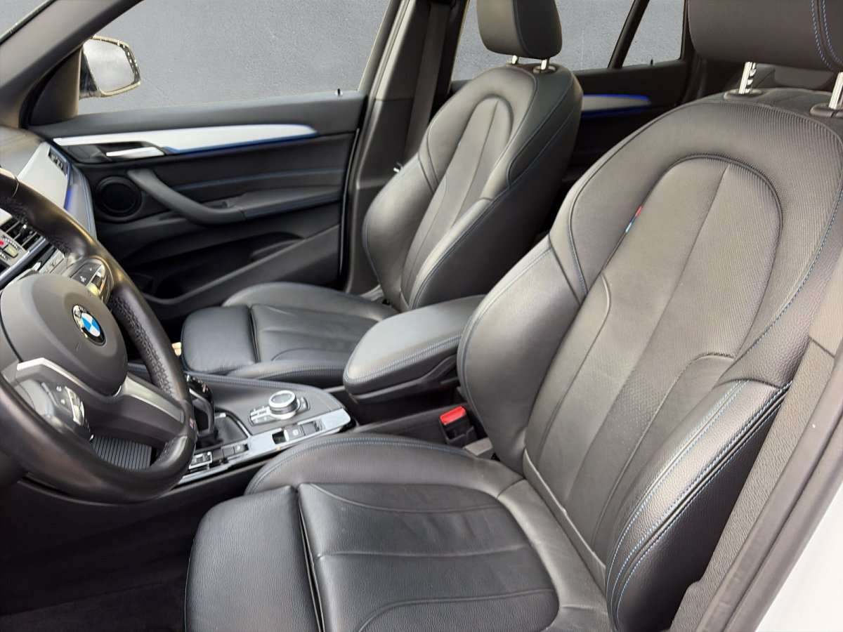 Fahrzeugbild eines BMW X1