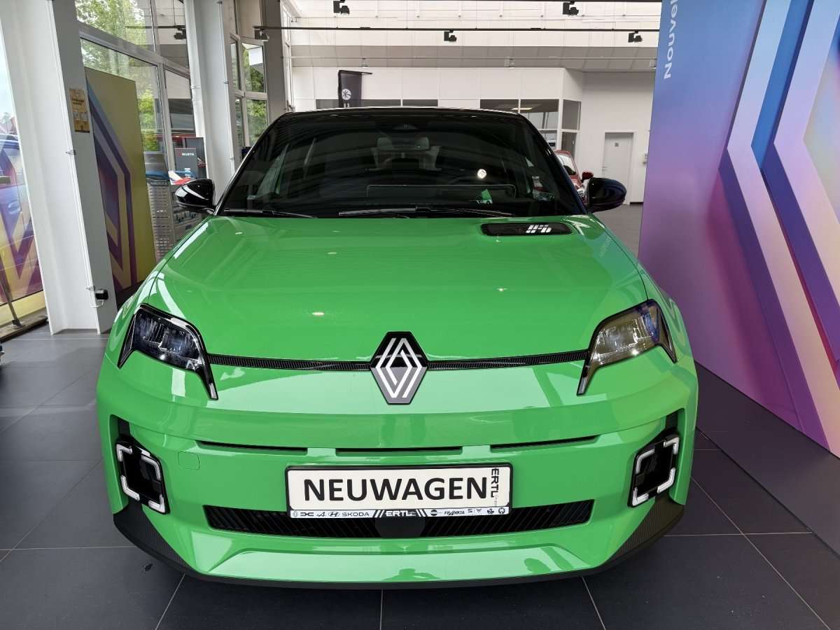 Fahrzeugbild eines Renault 5 E-TECH