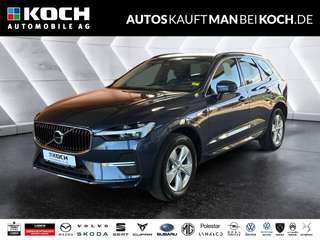 Schräge Frontansicht auf einen Volvo XC60 , freigestellt