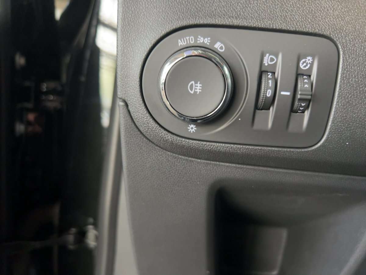 Fahrzeugbild eines Opel Crossland X