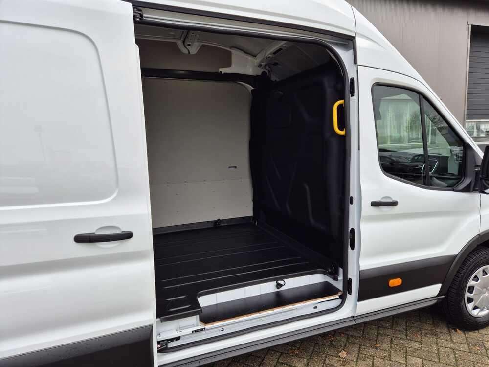 Fahrzeugbild eines Ford Transit