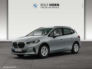 Schräge Frontansicht auf einen BMW 2er-Reihe , freigestellt