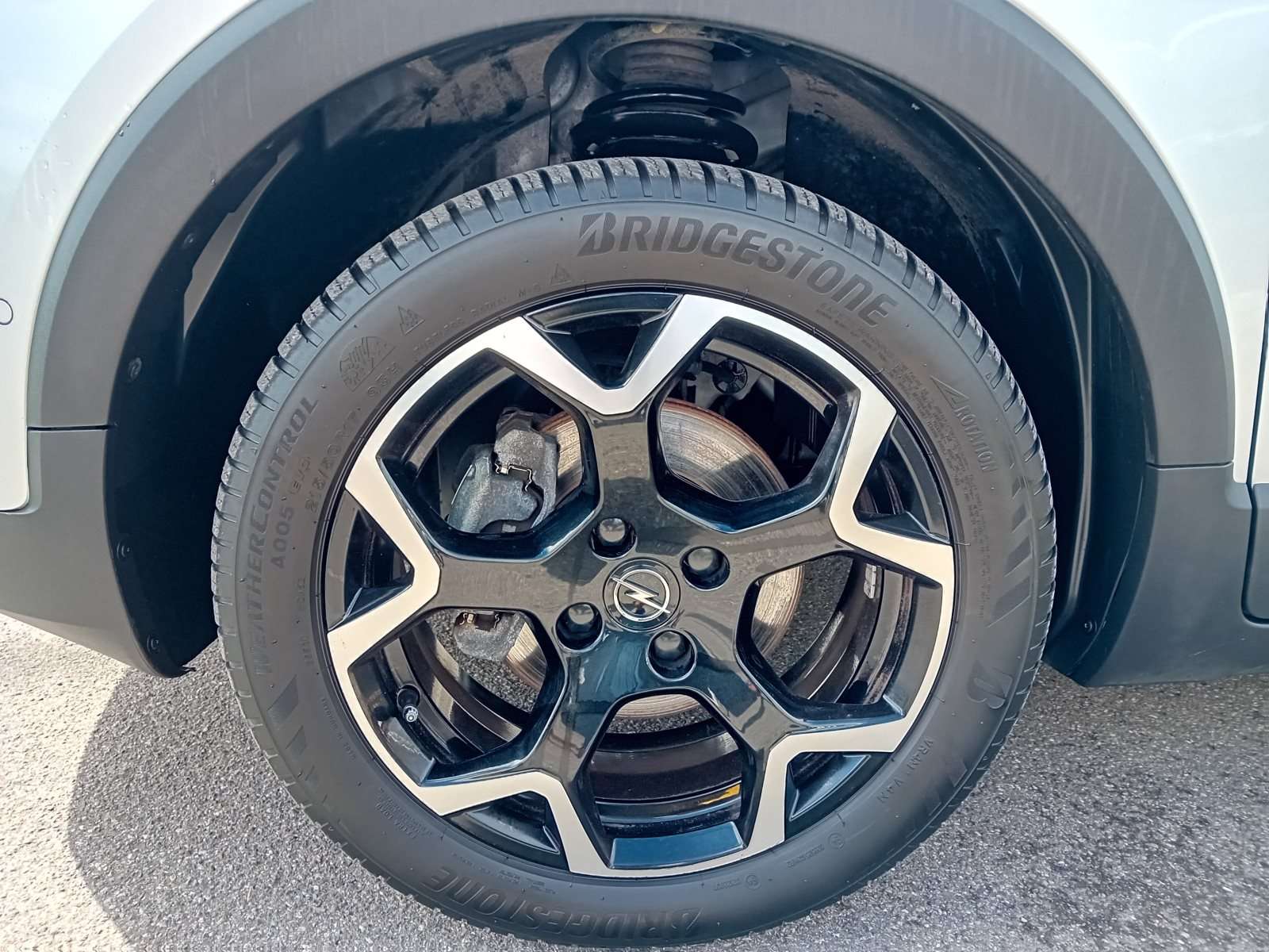 Fahrzeugbild eines Opel Crossland X