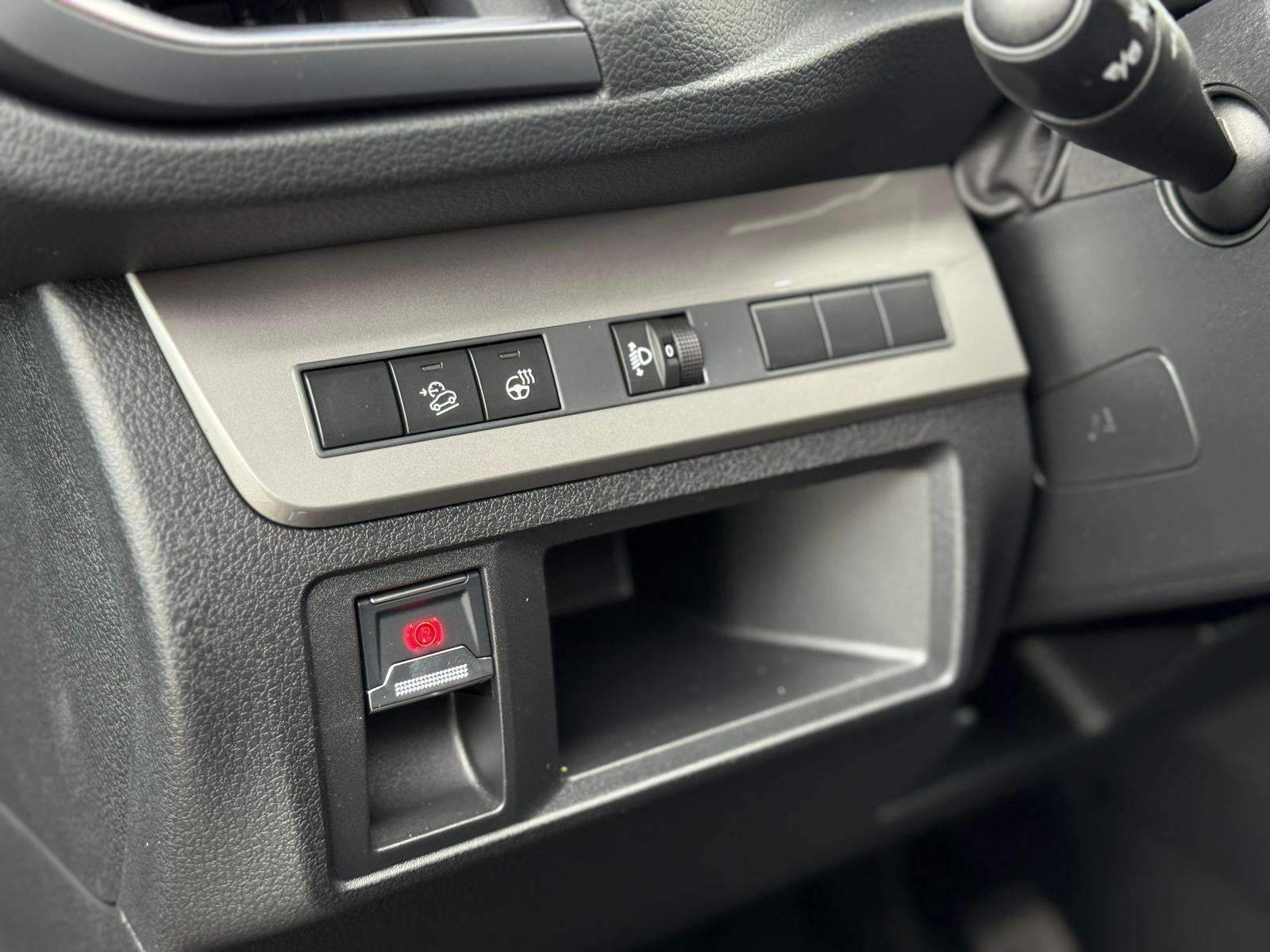 Fahrzeugbild eines Peugeot Traveller