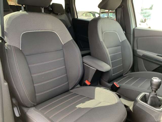 Fahrzeugbild eines Dacia Jogger