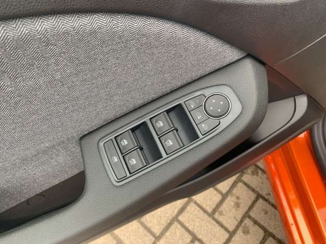 Fahrzeugbild eines Renault Clio