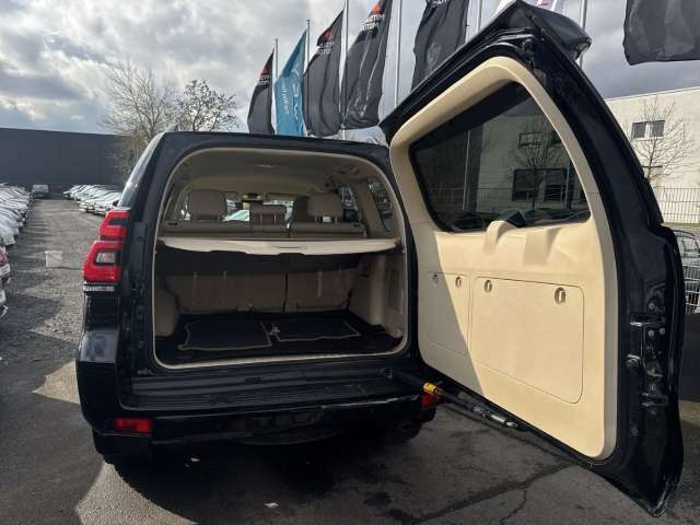 Fahrzeugbild eines Toyota Land Cruiser