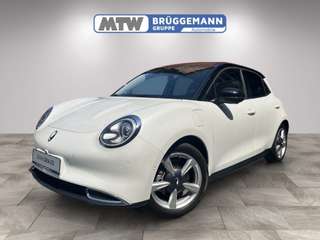 Schräge Frontansicht auf einen GWM Ora 03 , freigestellt