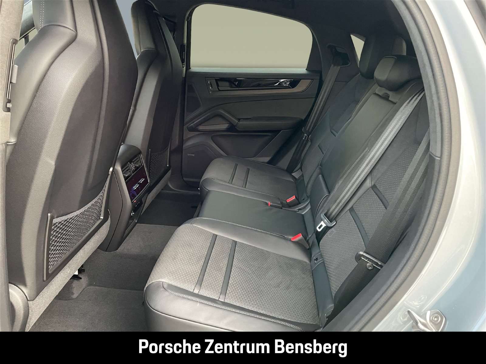 Fahrzeugbild eines Porsche Cayenne