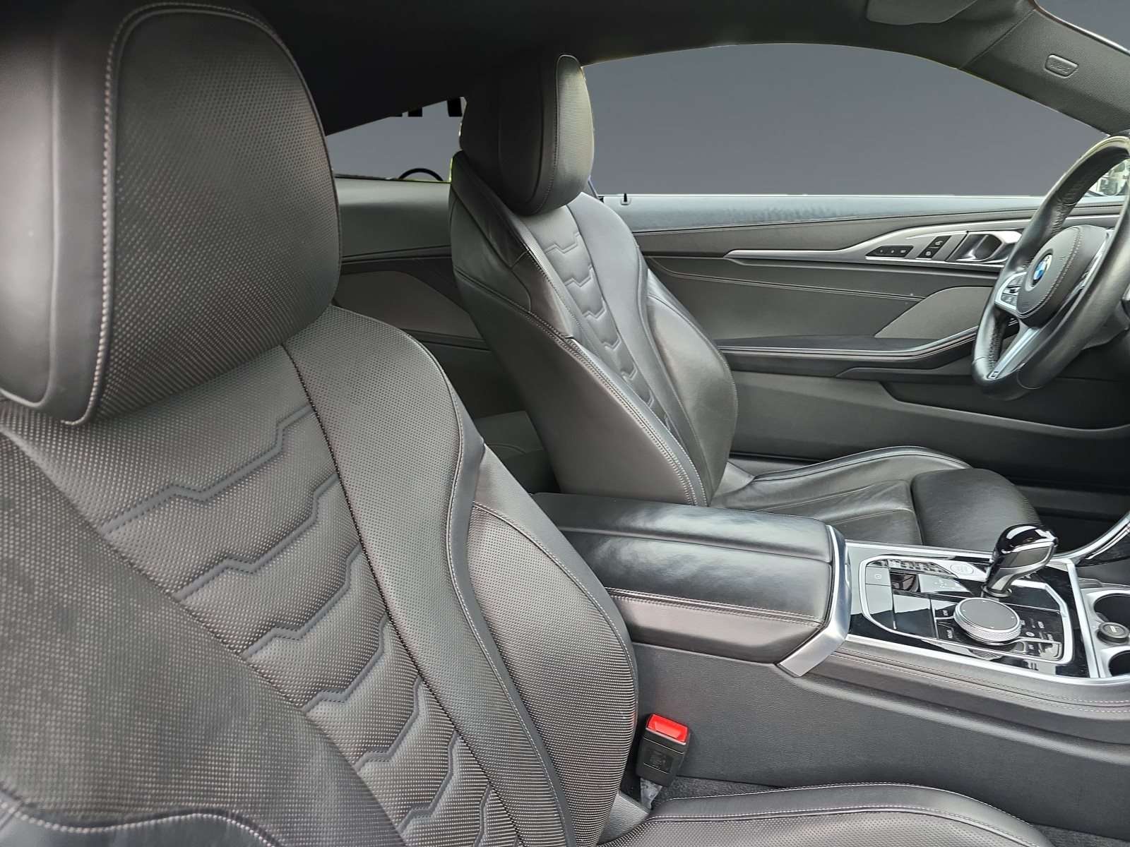 Fahrzeugbild eines BMW 8er-Reihe