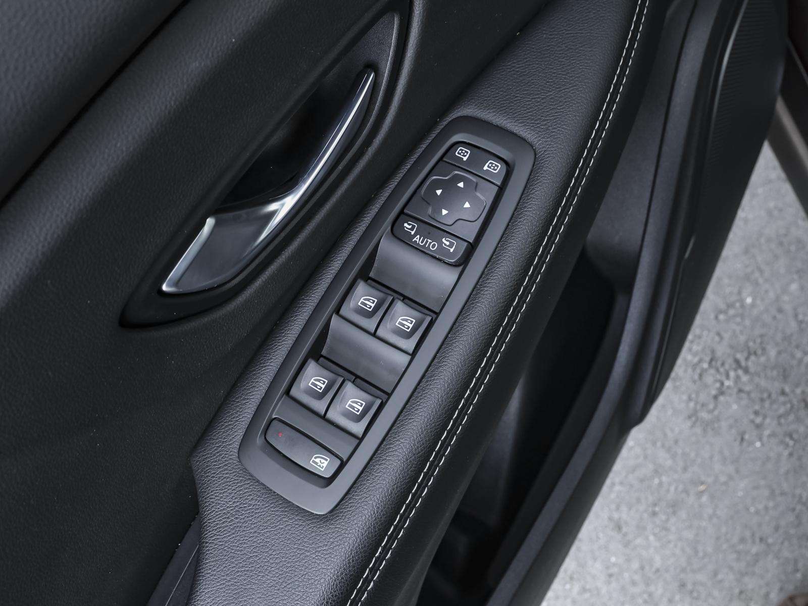 Fahrzeugbild eines Renault Grand Scénic