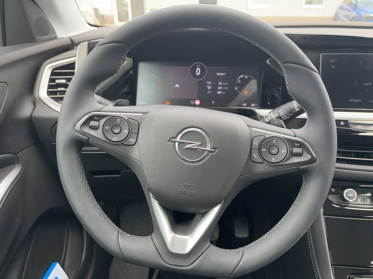 Fahrzeugbild eines Opel Grandland X