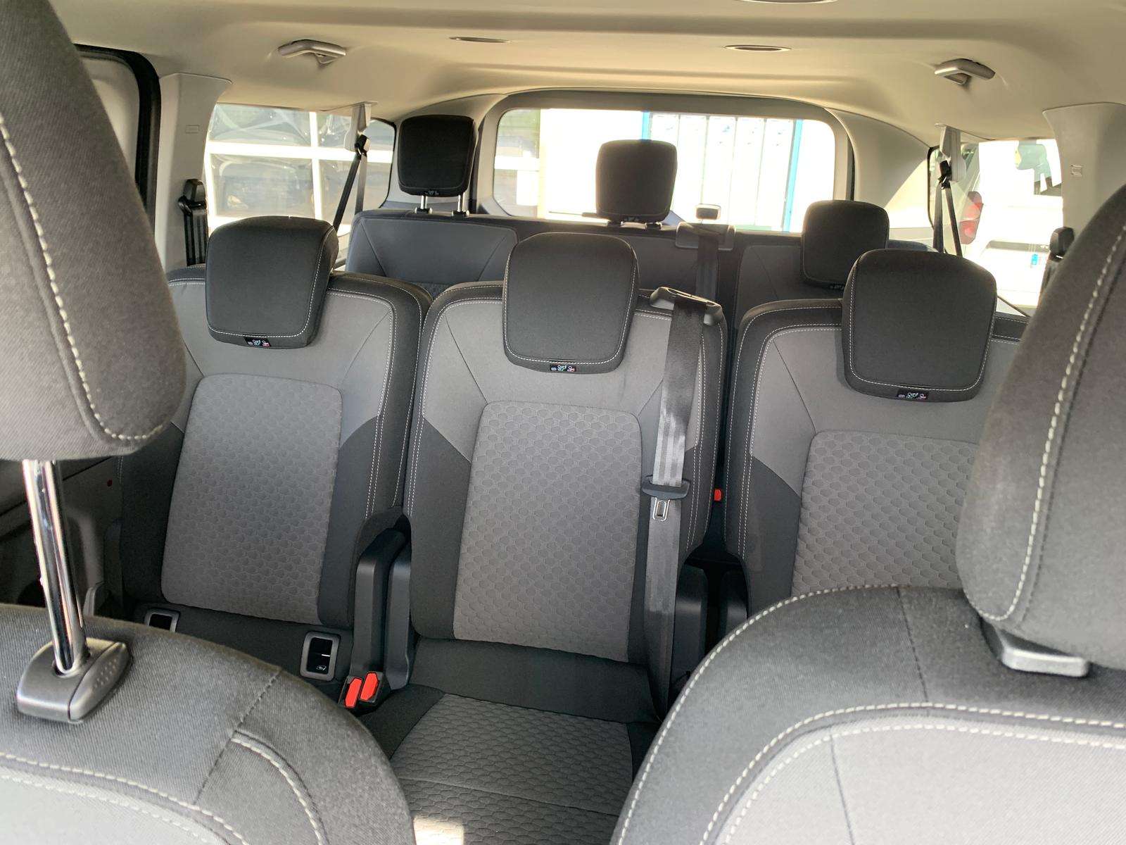 Fahrzeugbild eines Volkswagen Caravelle