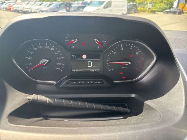 Fahrzeugbild eines Peugeot Rifter