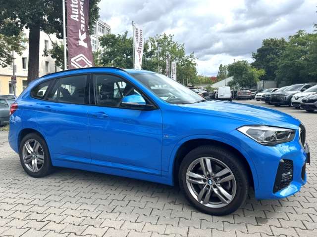 Fahrzeugbild eines BMW X1