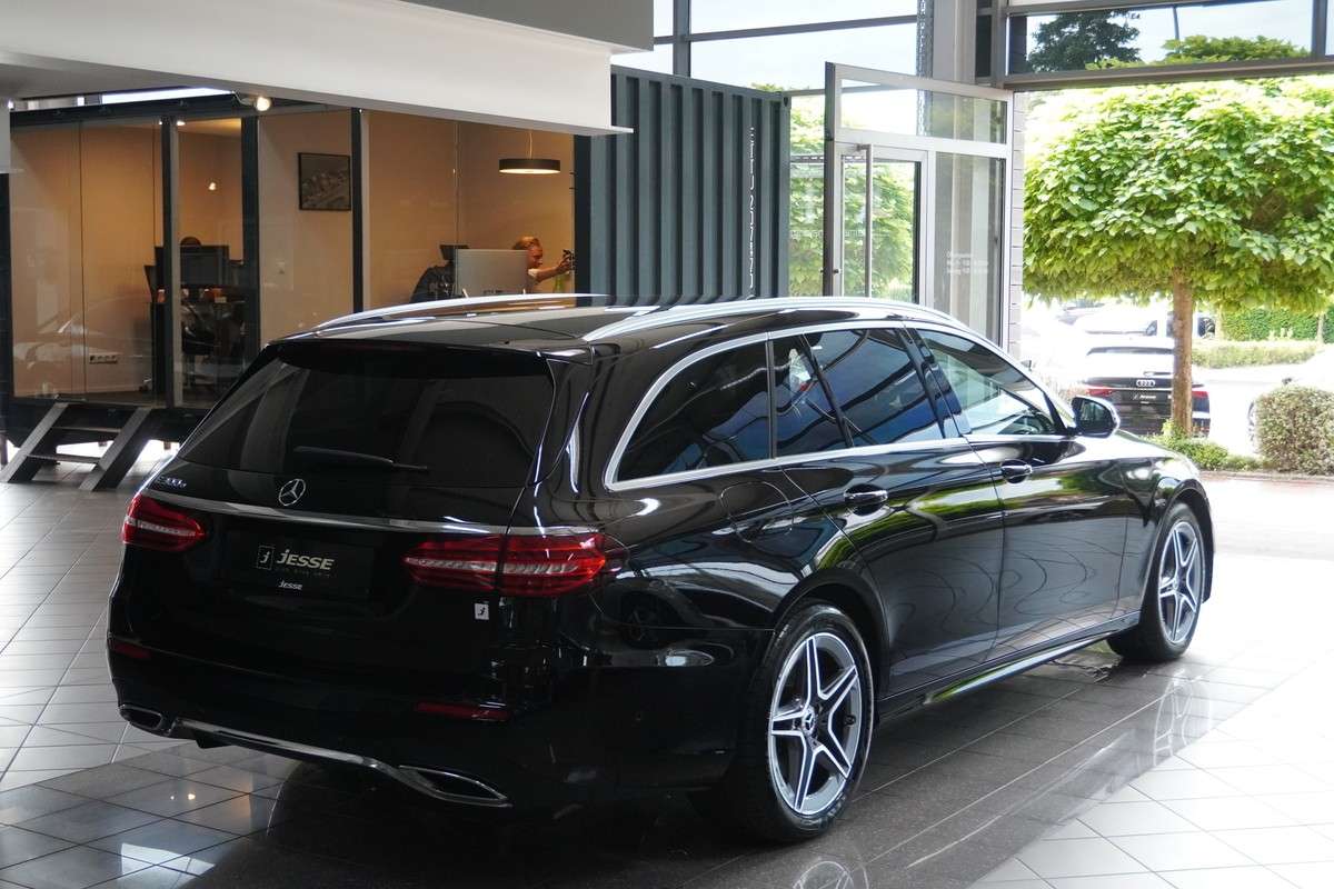 Fahrzeugbild eines Mercedes-Benz E-Klasse