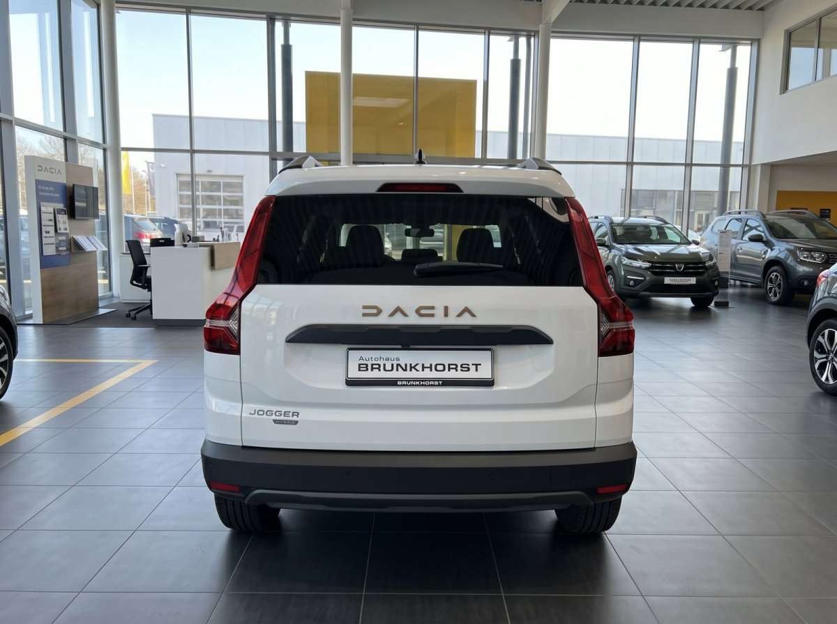 Fahrzeugbild eines Dacia Jogger