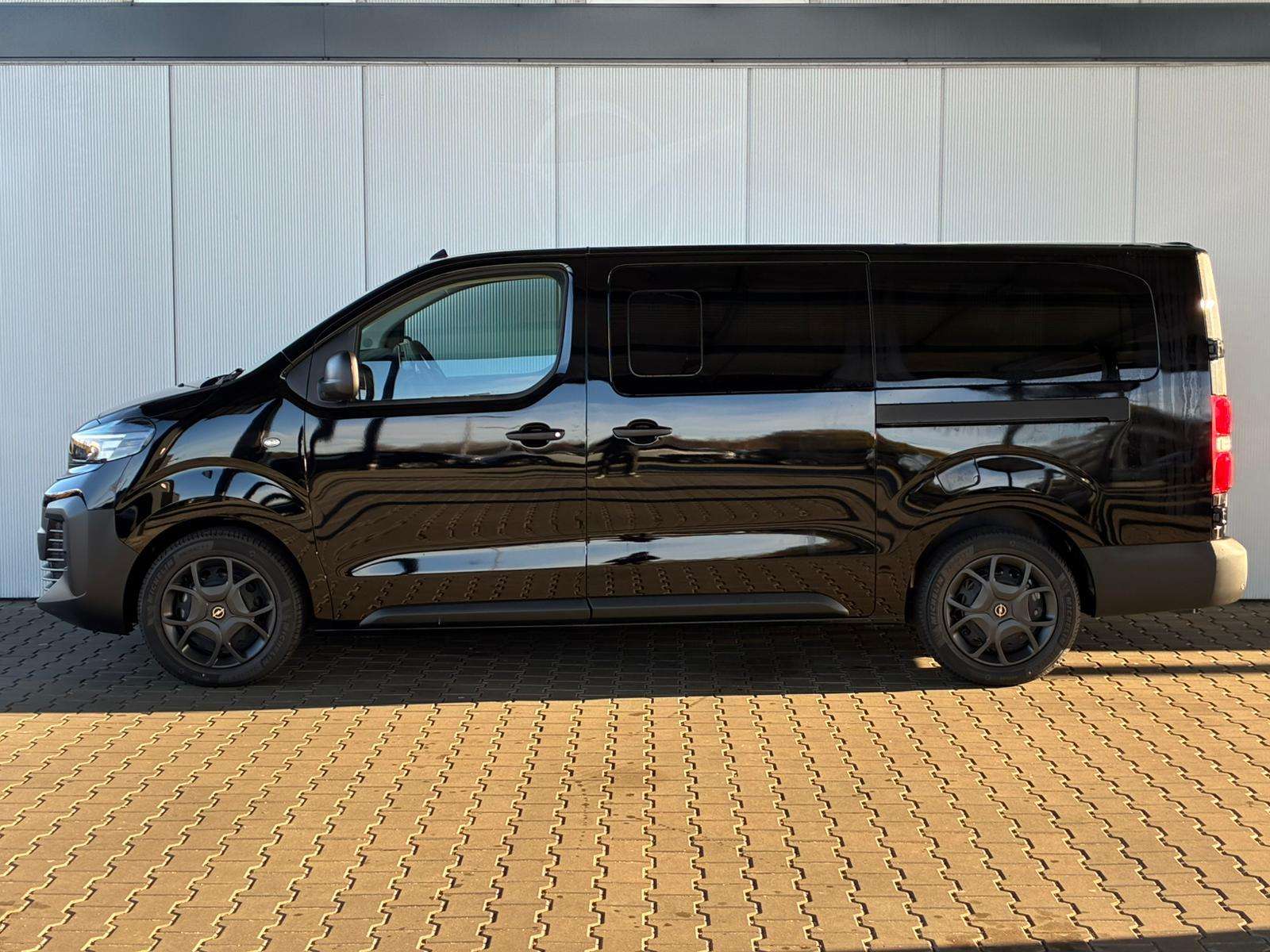 Fahrzeugbild eines Opel Vivaro