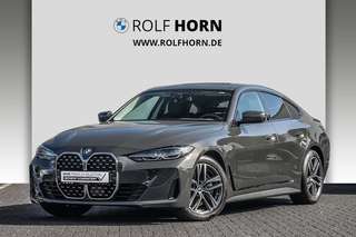 Schräge Frontansicht auf einen BMW 4er-Reihe , freigestellt