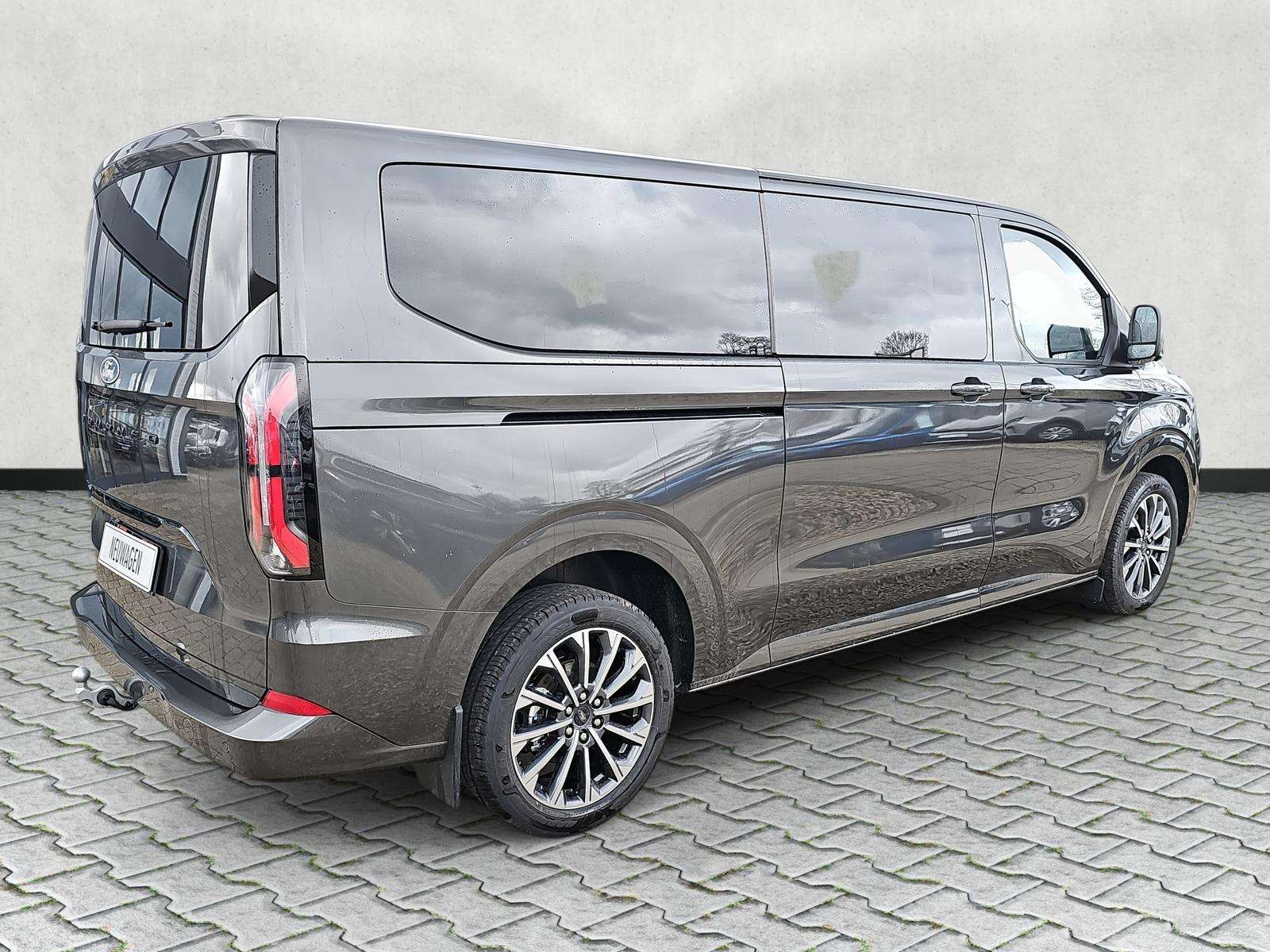 Fahrzeugbild eines Ford Tourneo Custom