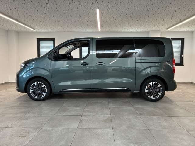 Fahrzeugbild eines Opel Zafira Life