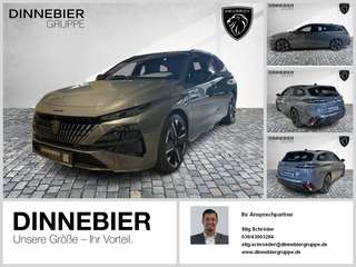 Schräge Frontansicht auf einen Peugeot 308 , freigestellt
